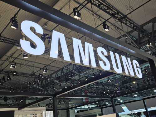 Samsung sign at MWC 2023