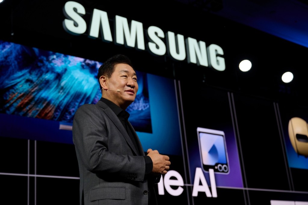 Han Jong-Hee, chief executive officer and vice chairman of Samsung Electronics Co., during the 2025 CES event in Las Vegas, Nevada, US, on Monday, Jan. 6, 2025. People flock to the gambling capital in the tens of thousands to soak up keynote events and fight through the throngs on show floors for a glimpse of some gadget that might be a harbinger of the future. Photographer: Bridget Bennett/Bloomberg