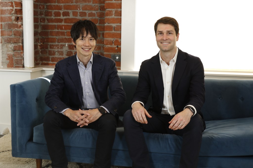 Nozomu Tsunoda (Group CEO of LegalOn) and Daniel Lewis (Global CEO of LegalOn)