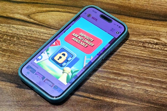 MPL app showing its discontinuation in India due to the real-money gaming ban